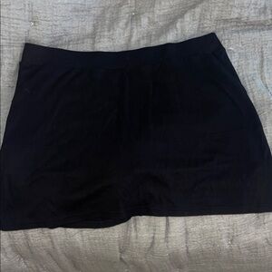 Black Skort